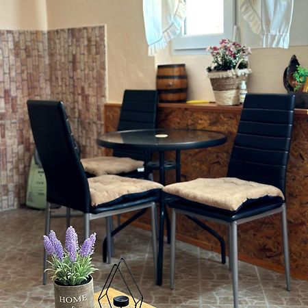 Ninic Family Apartments ティヴァト エクステリア 写真